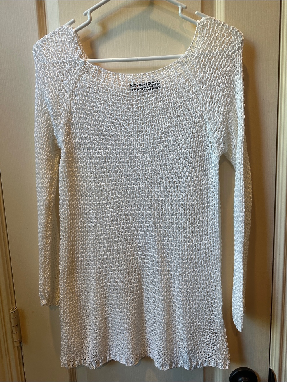 Lightweight Scoop-Neck Open Knit Sweater in White